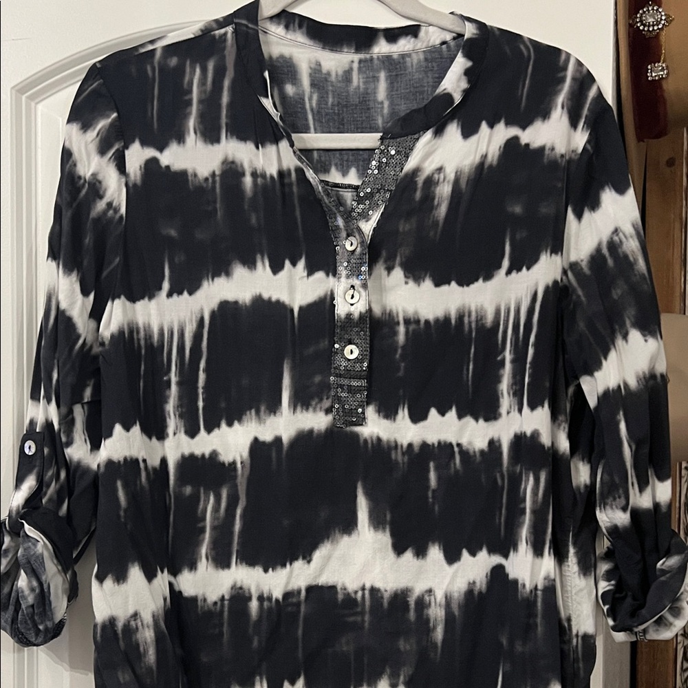 Elegant Black and White Button Down Shirt